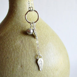 Gray Pearl Hoop Necklace with Leaves