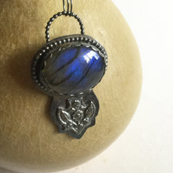 Labradorite Necklace with Fancy Detailing